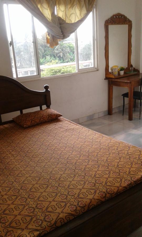 Down Town Hotel Ponnarankulama Pokoj fotografie